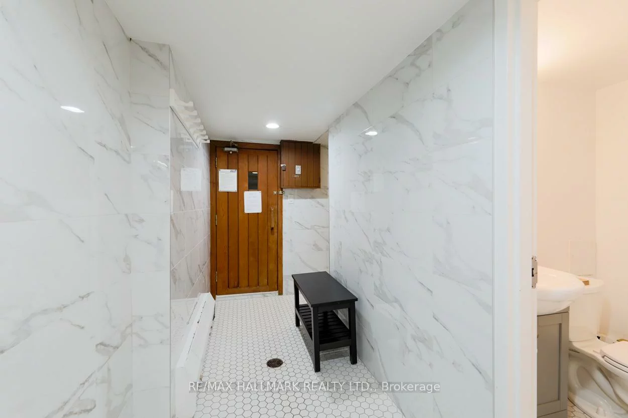 3590, Kaneff, Mississauga Valleys, Mississauga