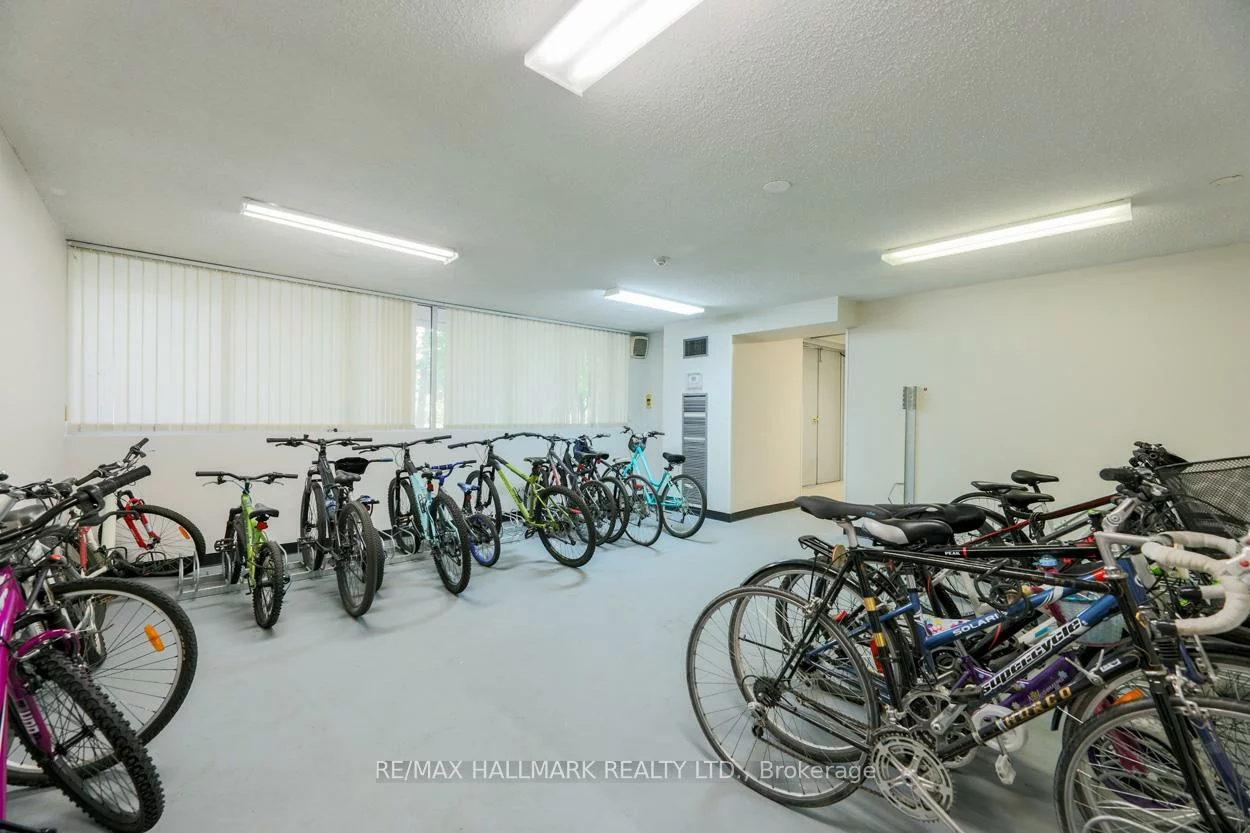 3590, Kaneff, Mississauga Valleys, Mississauga