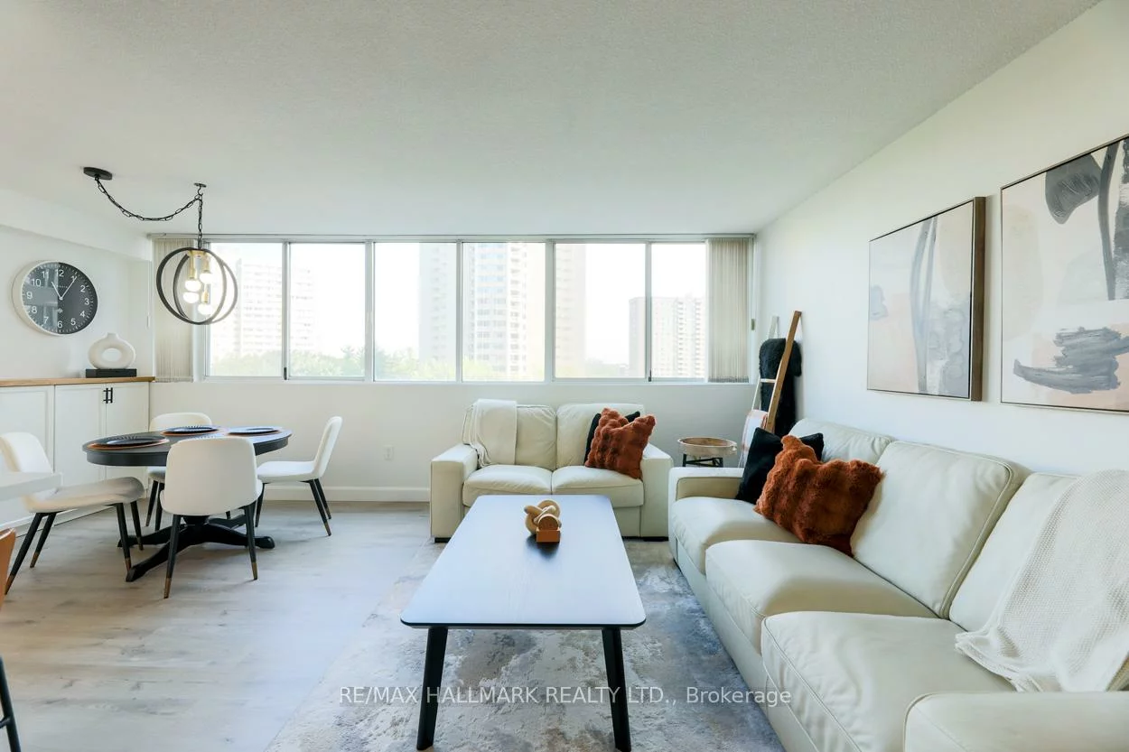 3590, Kaneff, Mississauga Valleys, Mississauga