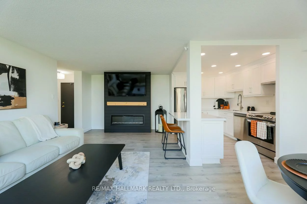 3590, Kaneff, Mississauga Valleys, Mississauga