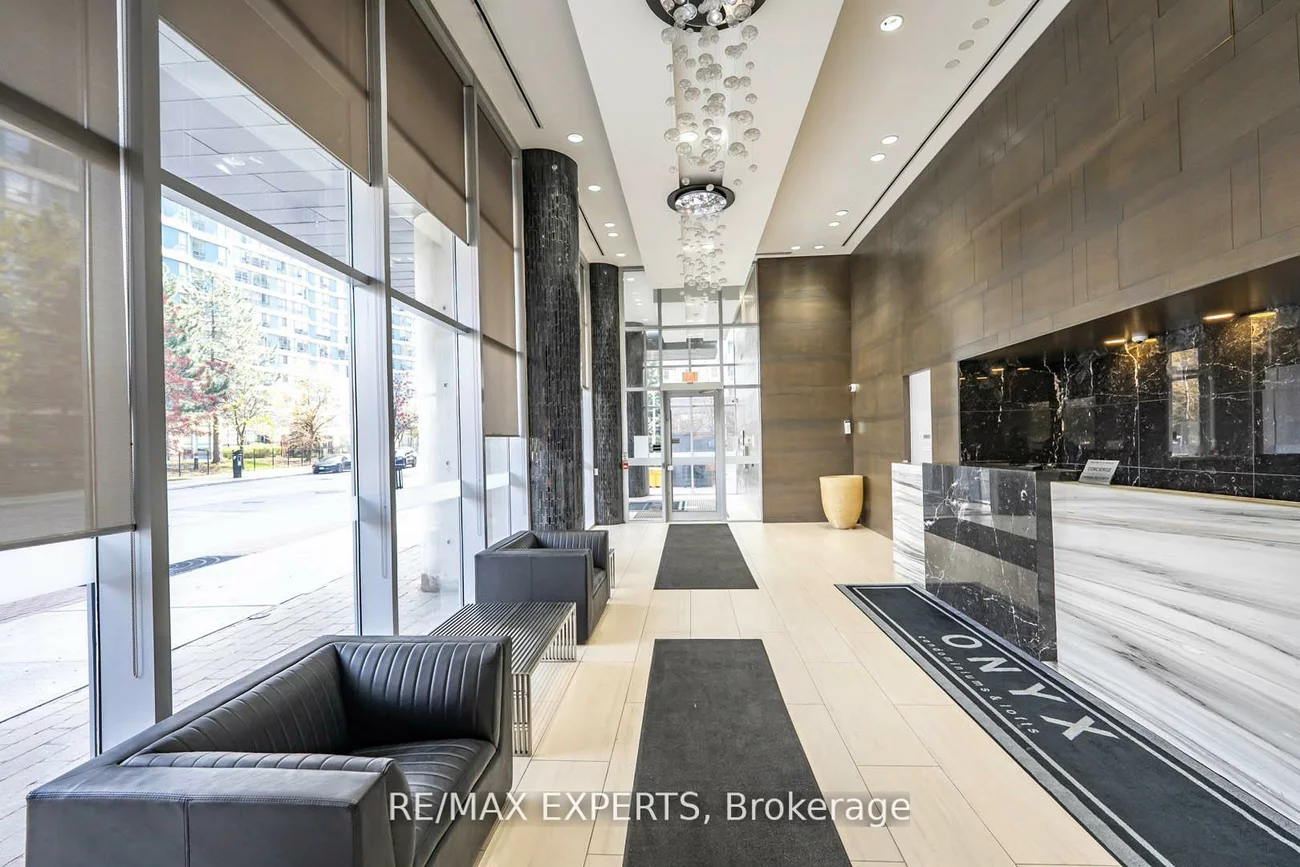 223, Webb, City Centre, Mississauga