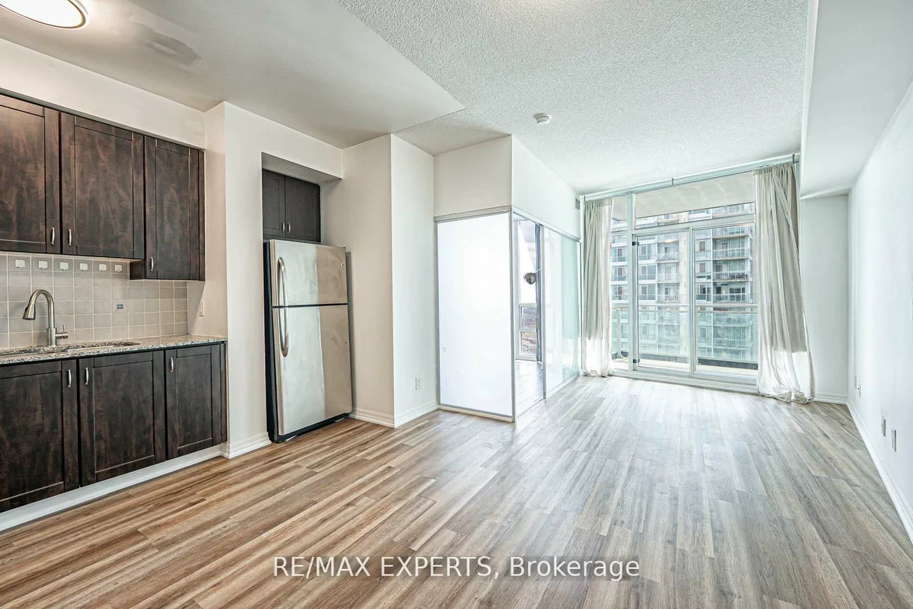 223, Webb, City Centre, Mississauga