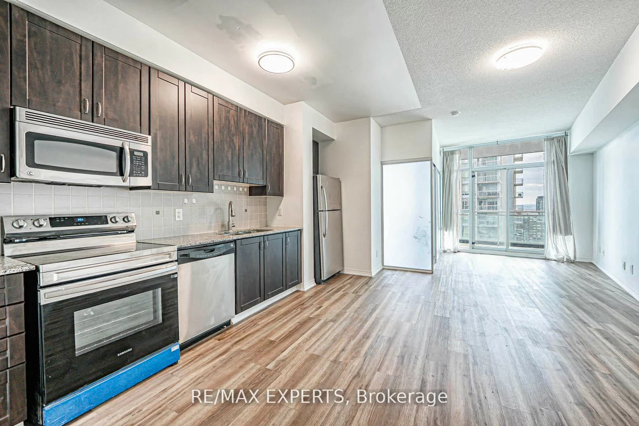 223, Webb, City Centre, Mississauga