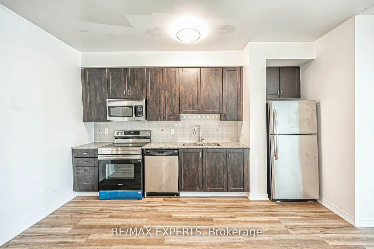 223, Webb, City Centre, Mississauga