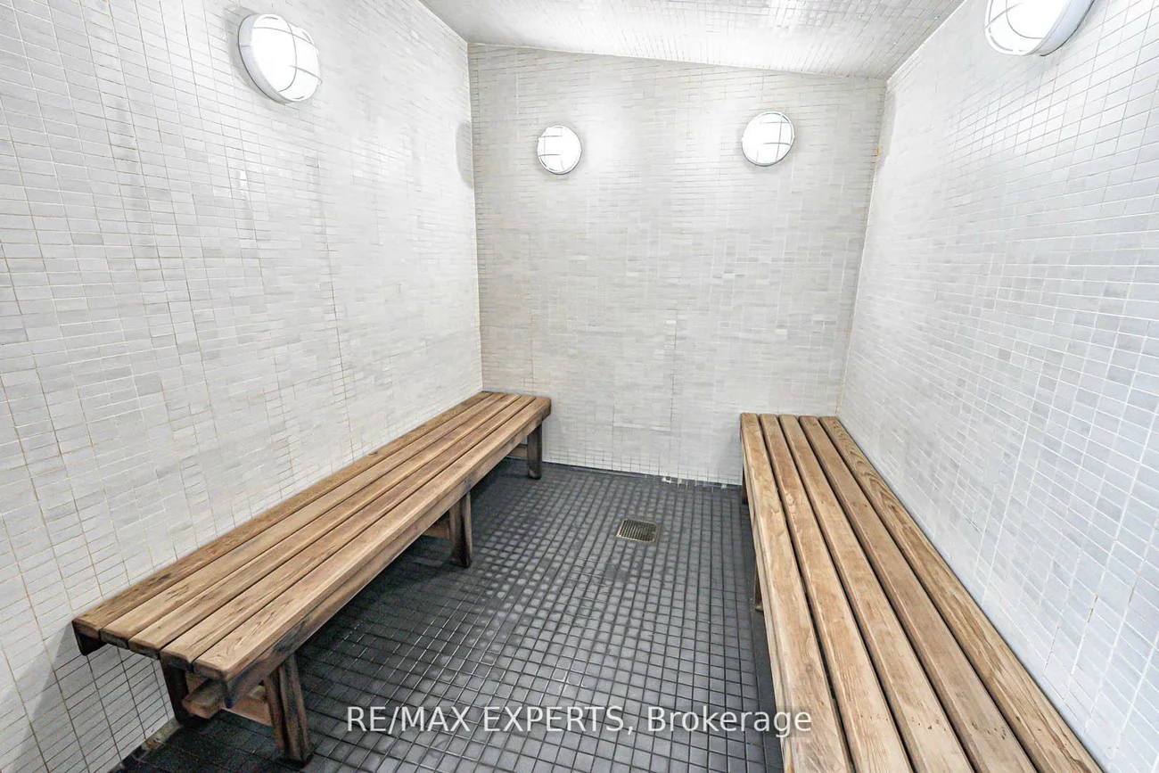 223, Webb, City Centre, Mississauga