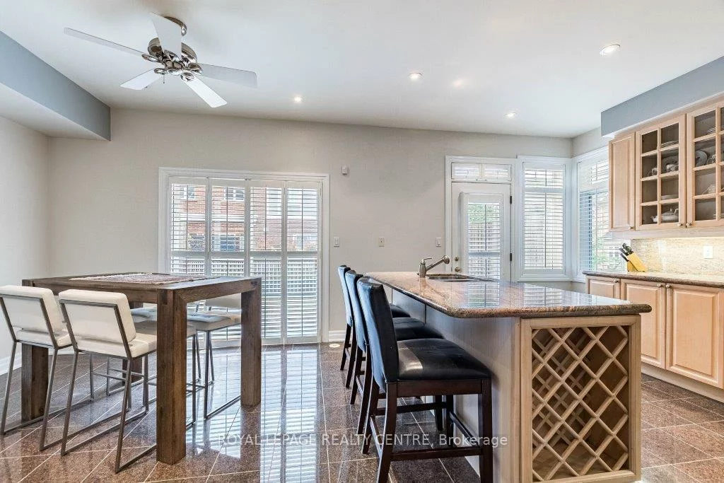 35, Compass, Port Credit, Mississauga