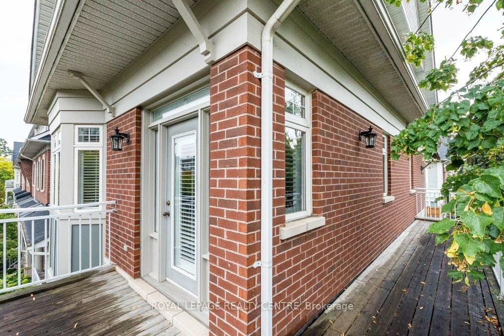 35, Compass, Port Credit, Mississauga