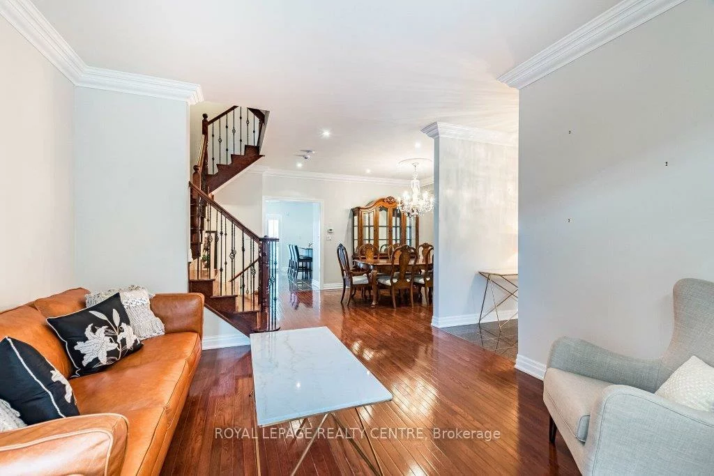 35, Compass, Port Credit, Mississauga