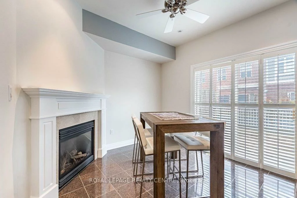 35, Compass, Port Credit, Mississauga