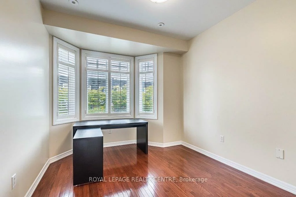 35, Compass, Port Credit, Mississauga