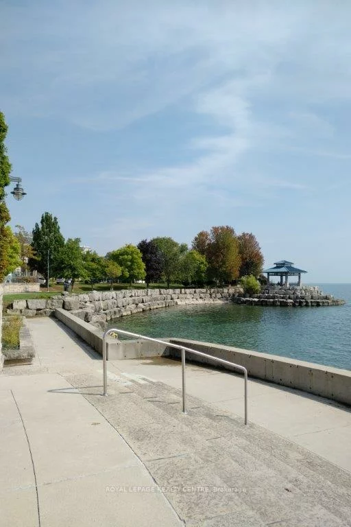 35, Compass, Port Credit, Mississauga