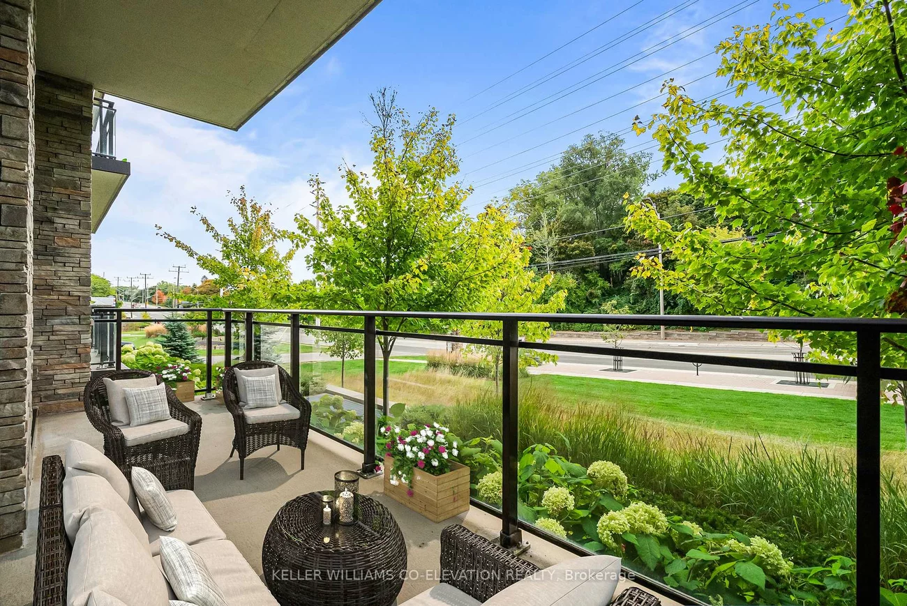 1575, Lakeshore, Clarkson, Mississauga