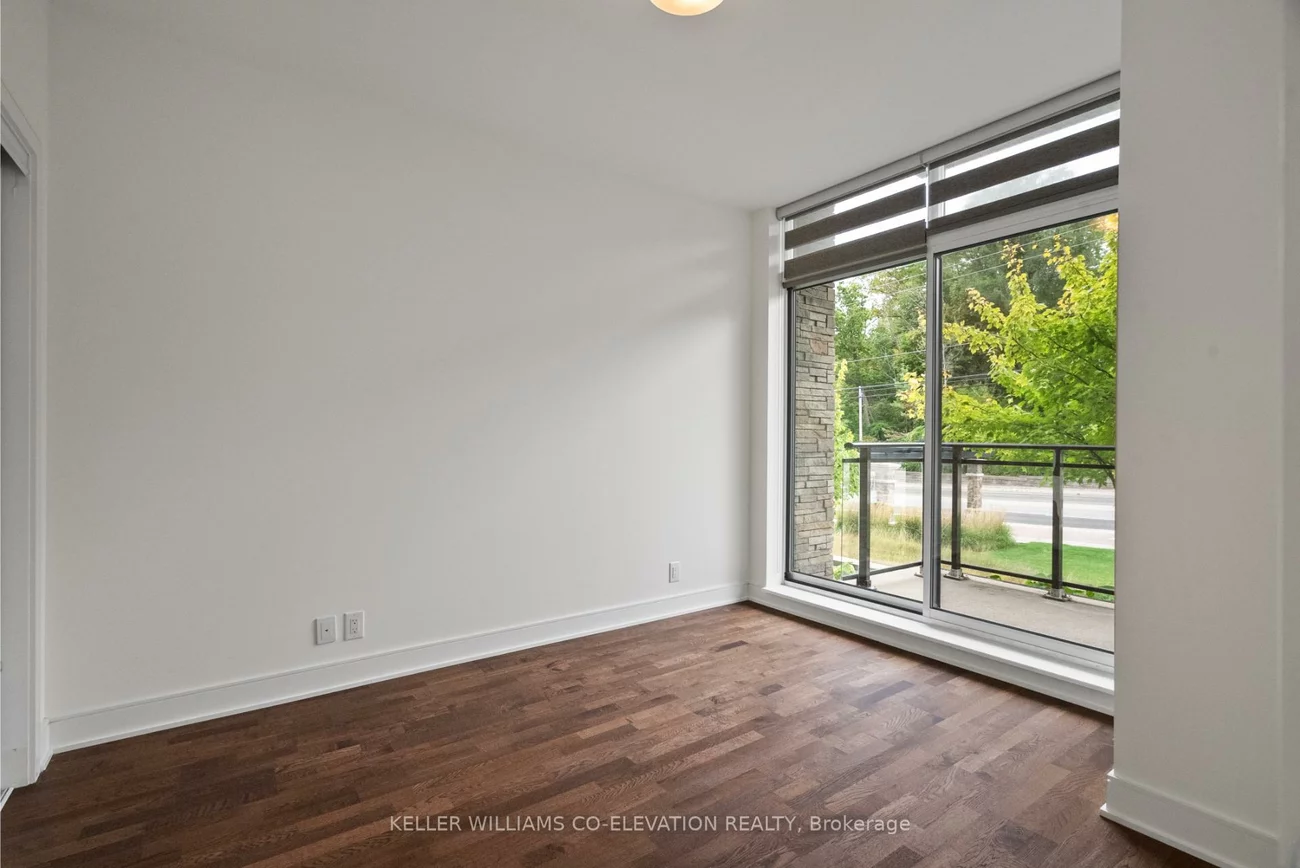 1575, Lakeshore, Clarkson, Mississauga