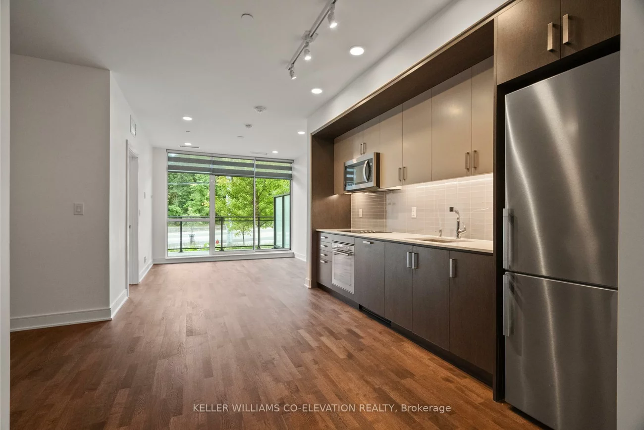 1575, Lakeshore, Clarkson, Mississauga