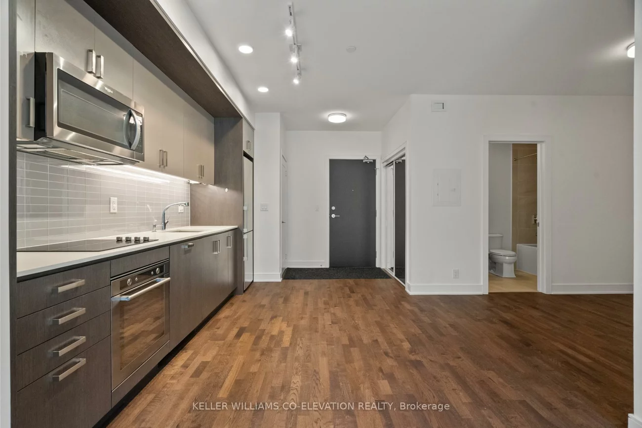 1575, Lakeshore, Clarkson, Mississauga