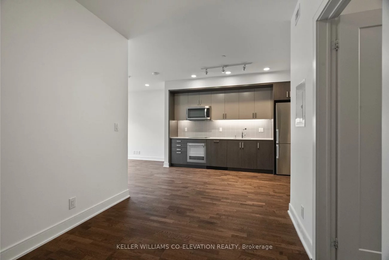 1575, Lakeshore, Clarkson, Mississauga