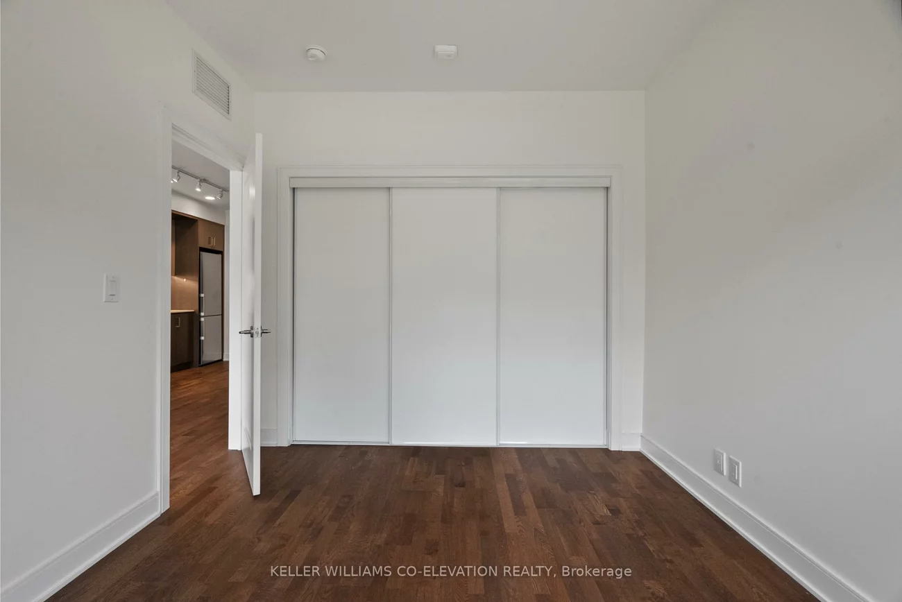 1575, Lakeshore, Clarkson, Mississauga