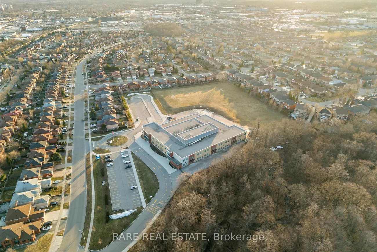 250, Webb, City Centre, Mississauga