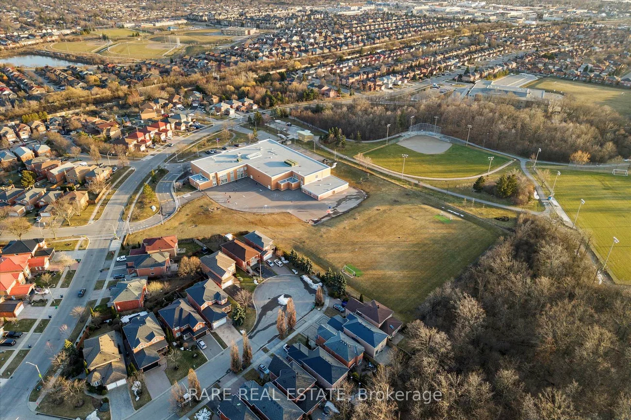 250, Webb, City Centre, Mississauga