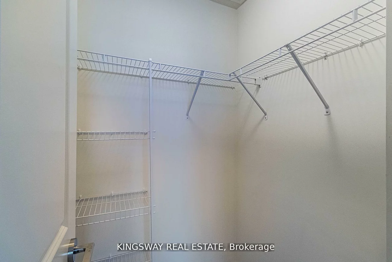 349, RATHBURN, City Centre, Mississauga