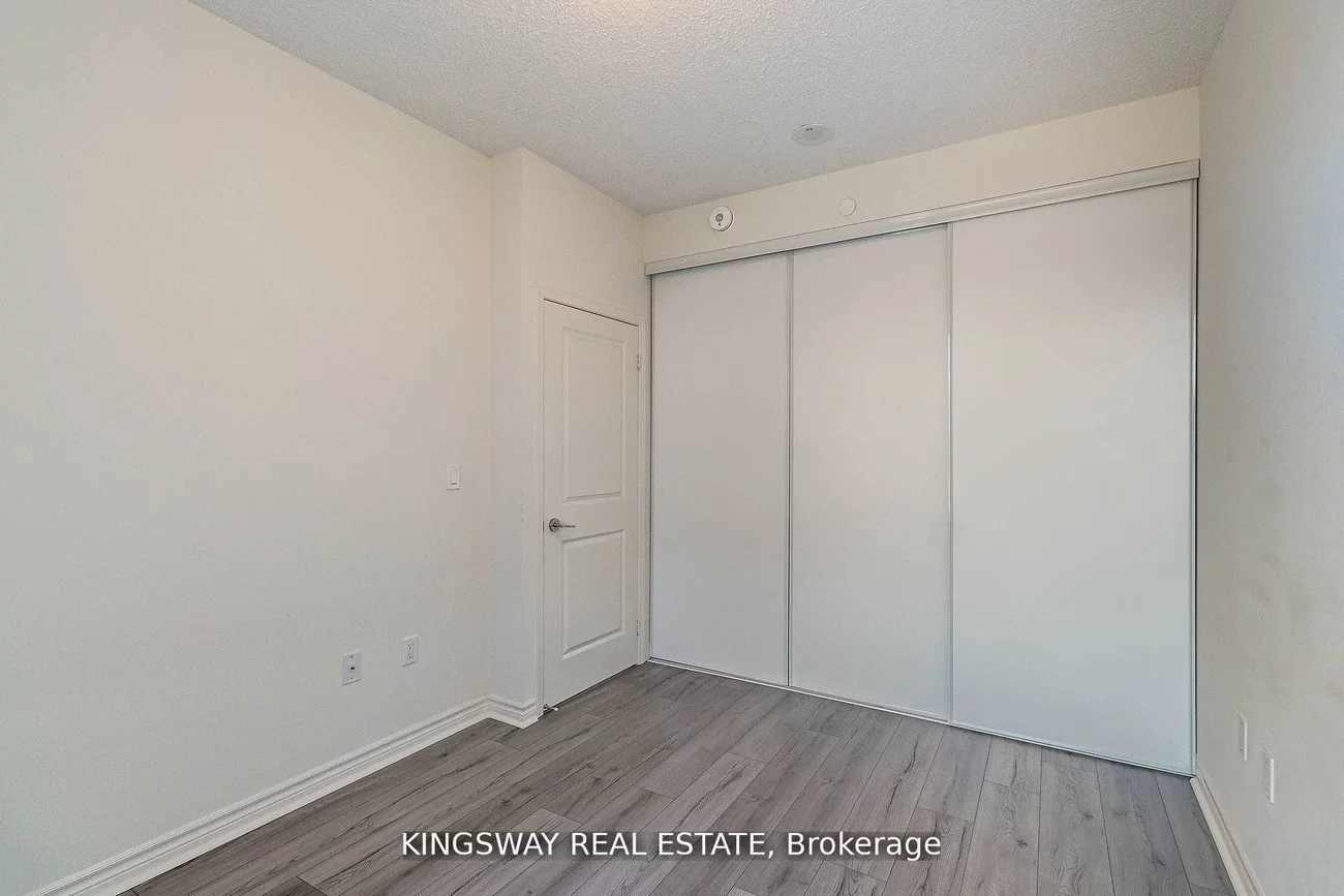 349, RATHBURN, City Centre, Mississauga