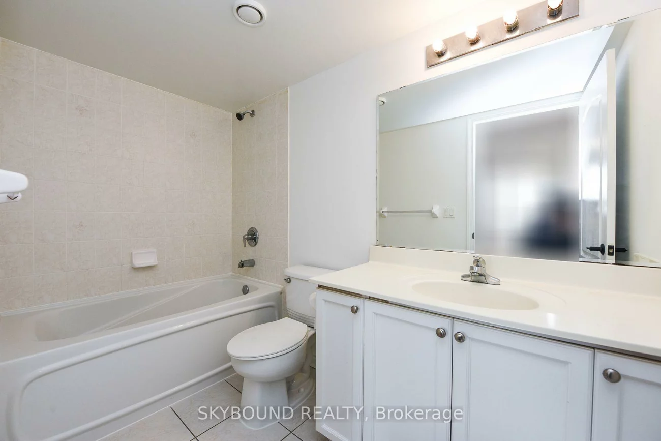 4090, Living Arts, City Centre, Mississauga