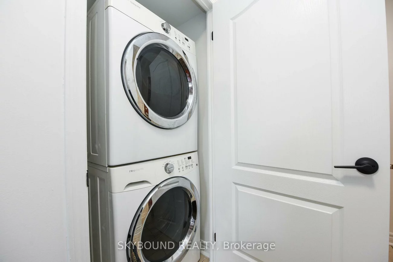 4090, Living Arts, City Centre, Mississauga