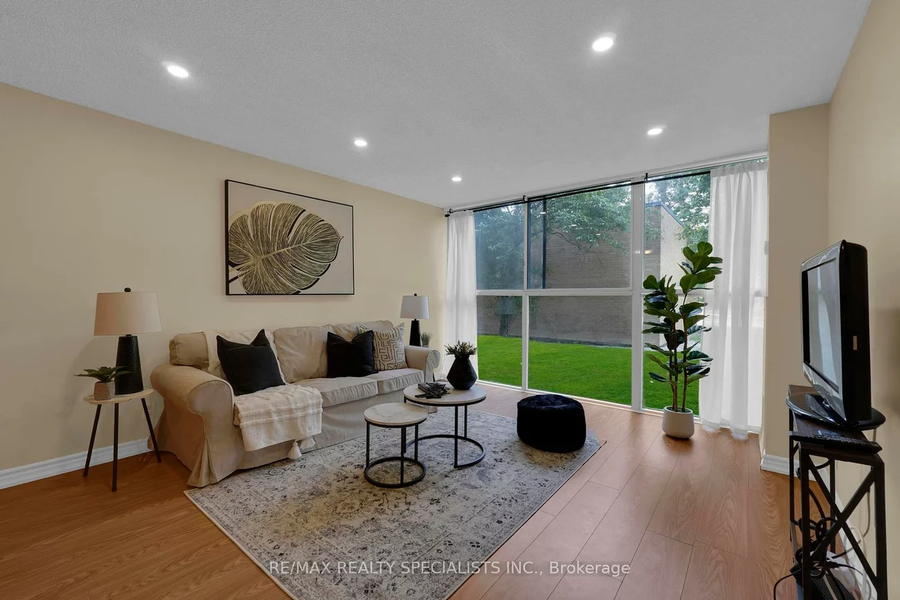 35, Trailwood, Hurontario, Mississauga