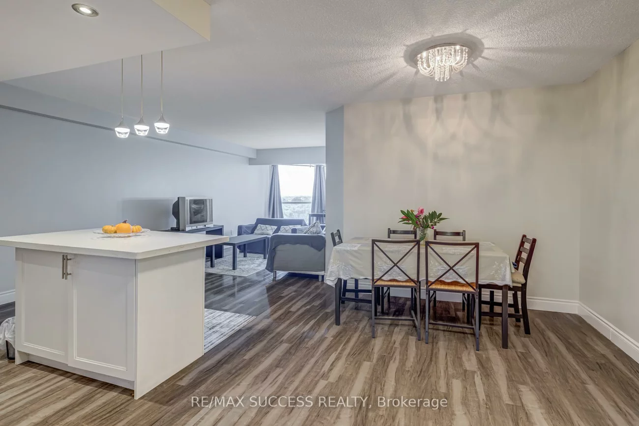 145, Hillcrest, Cooksville, Mississauga