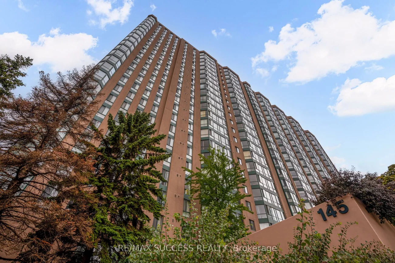 145, Hillcrest, Cooksville, Mississauga