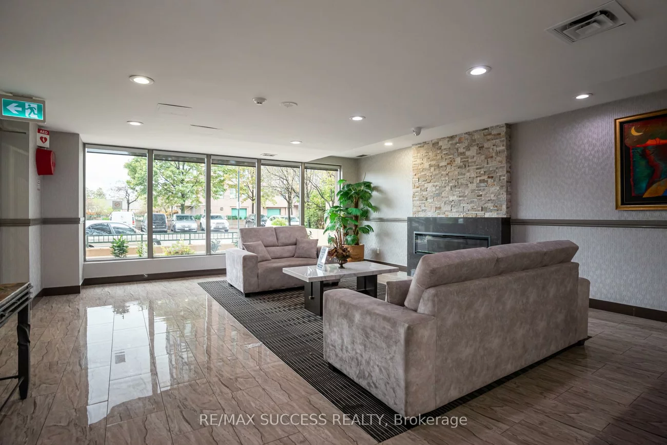 145, Hillcrest, Cooksville, Mississauga