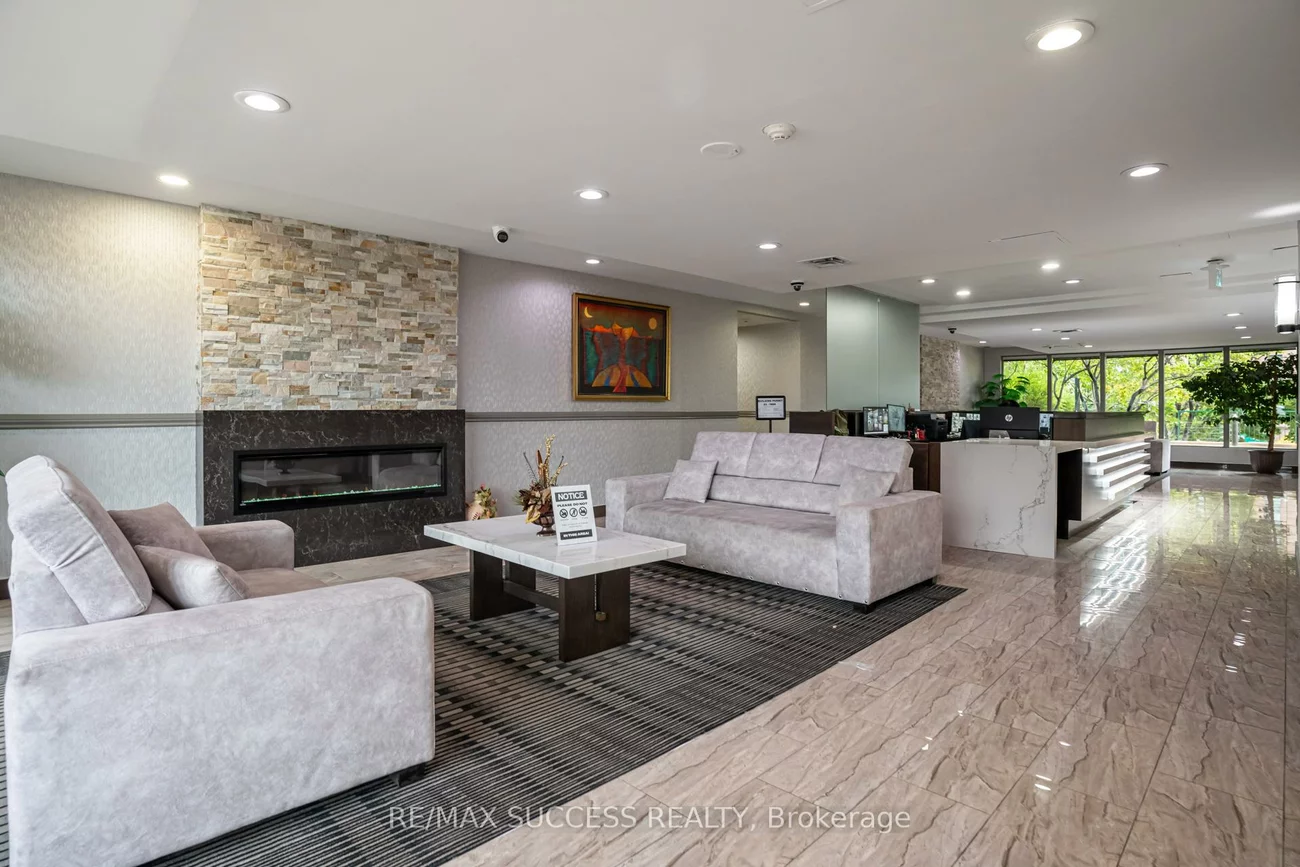 145, Hillcrest, Cooksville, Mississauga