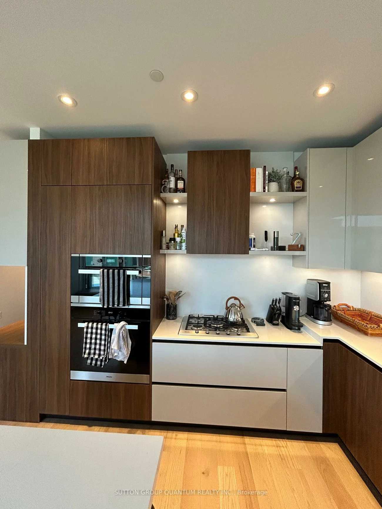 55, Port, Port Credit, Mississauga