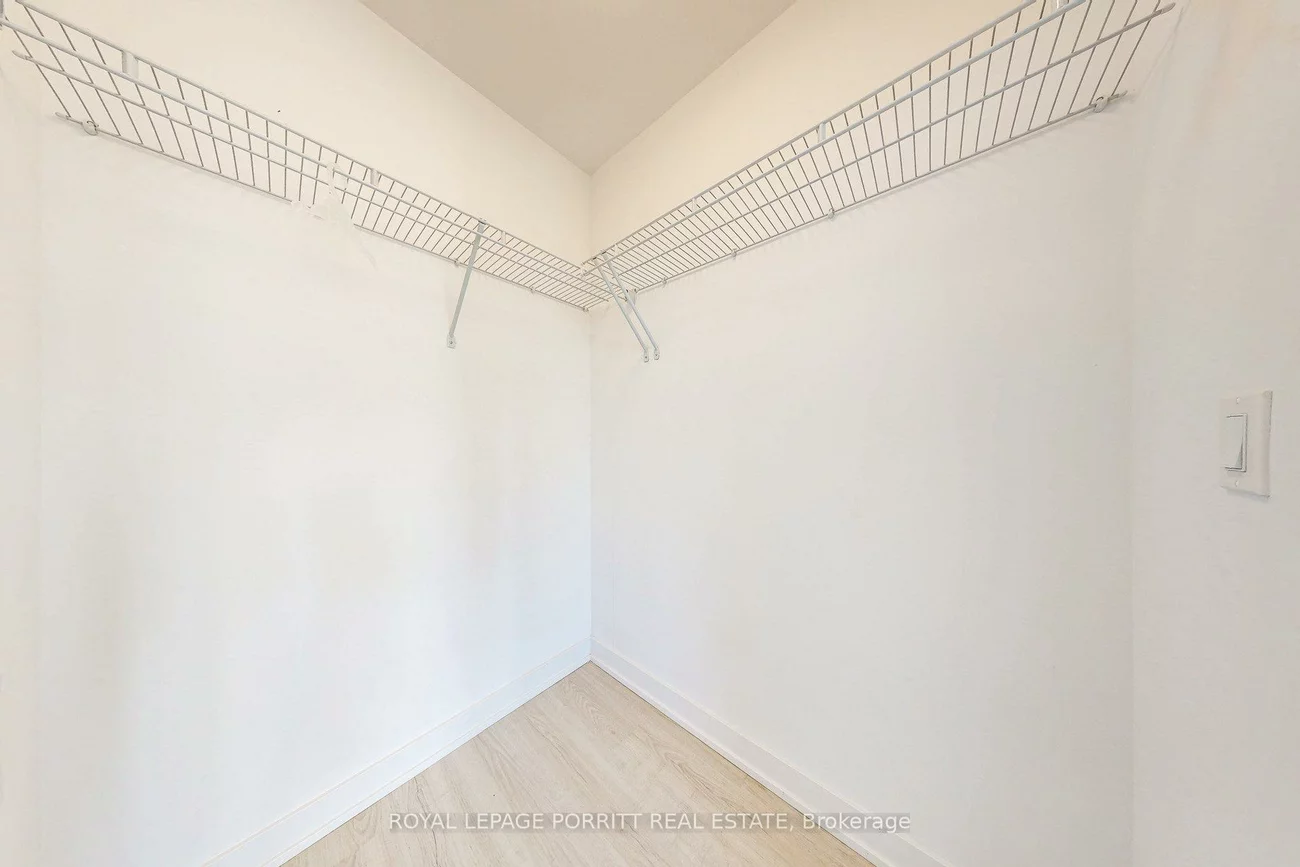 3883, Quartz, City Centre, Mississauga