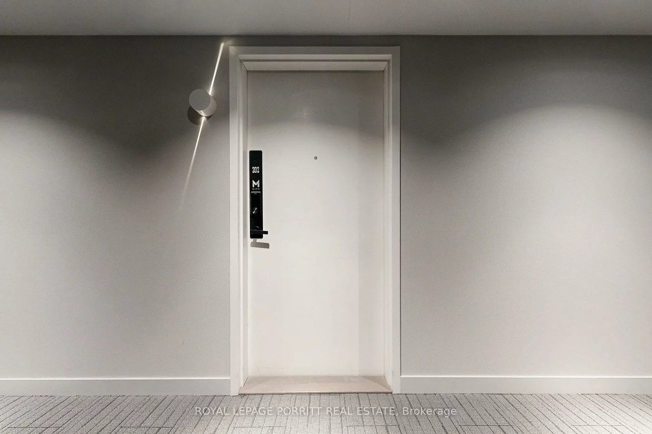 3883, Quartz, City Centre, Mississauga