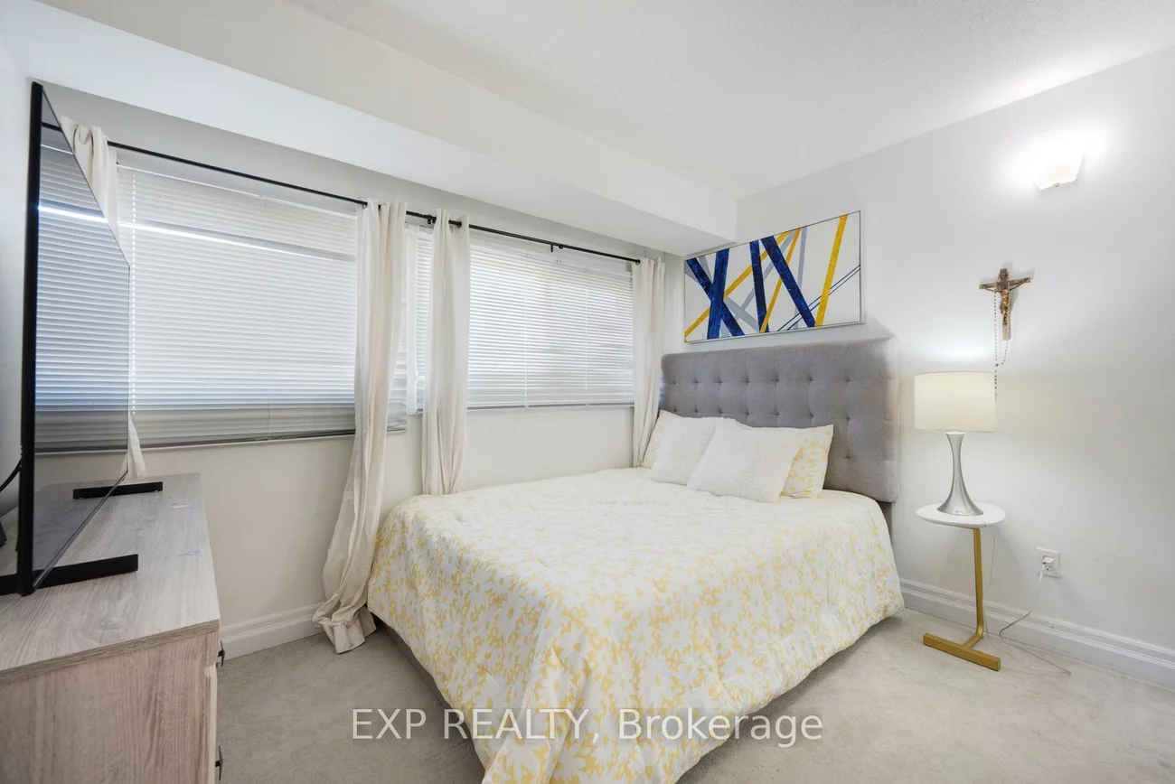 915, Inverhouse, Clarkson, Mississauga