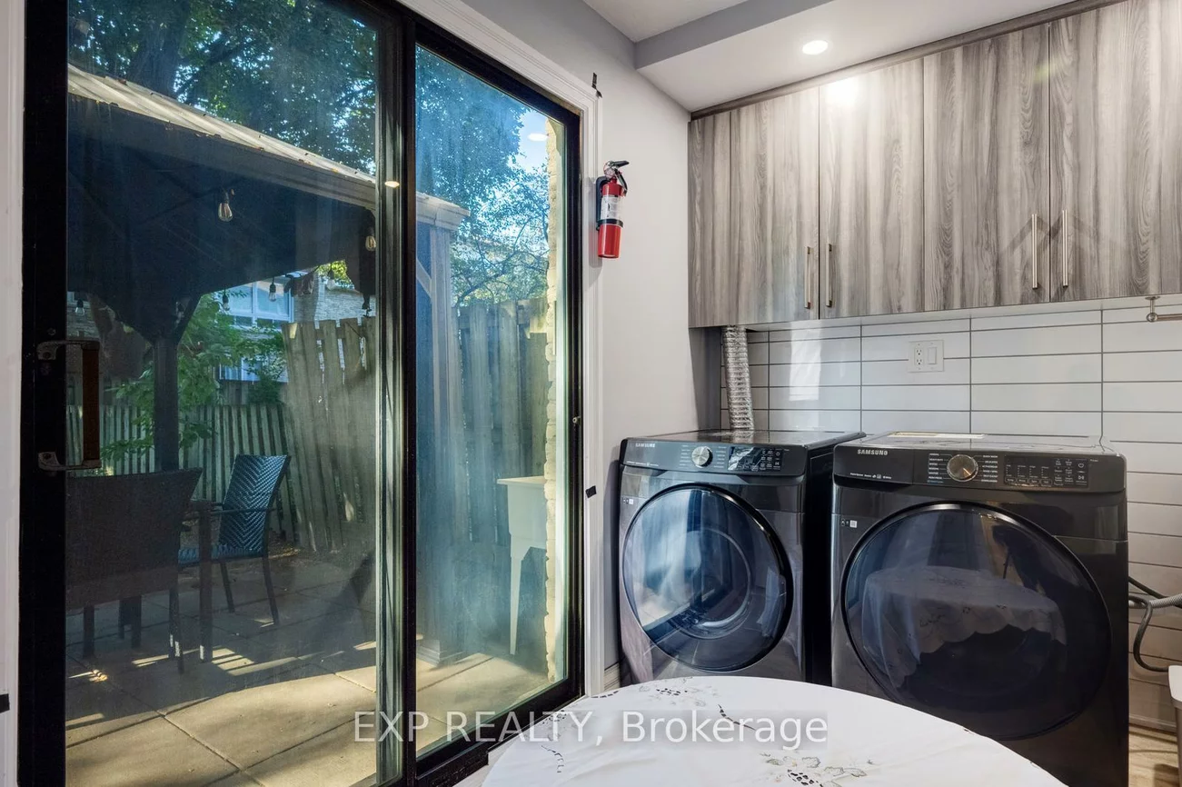 915, Inverhouse, Clarkson, Mississauga