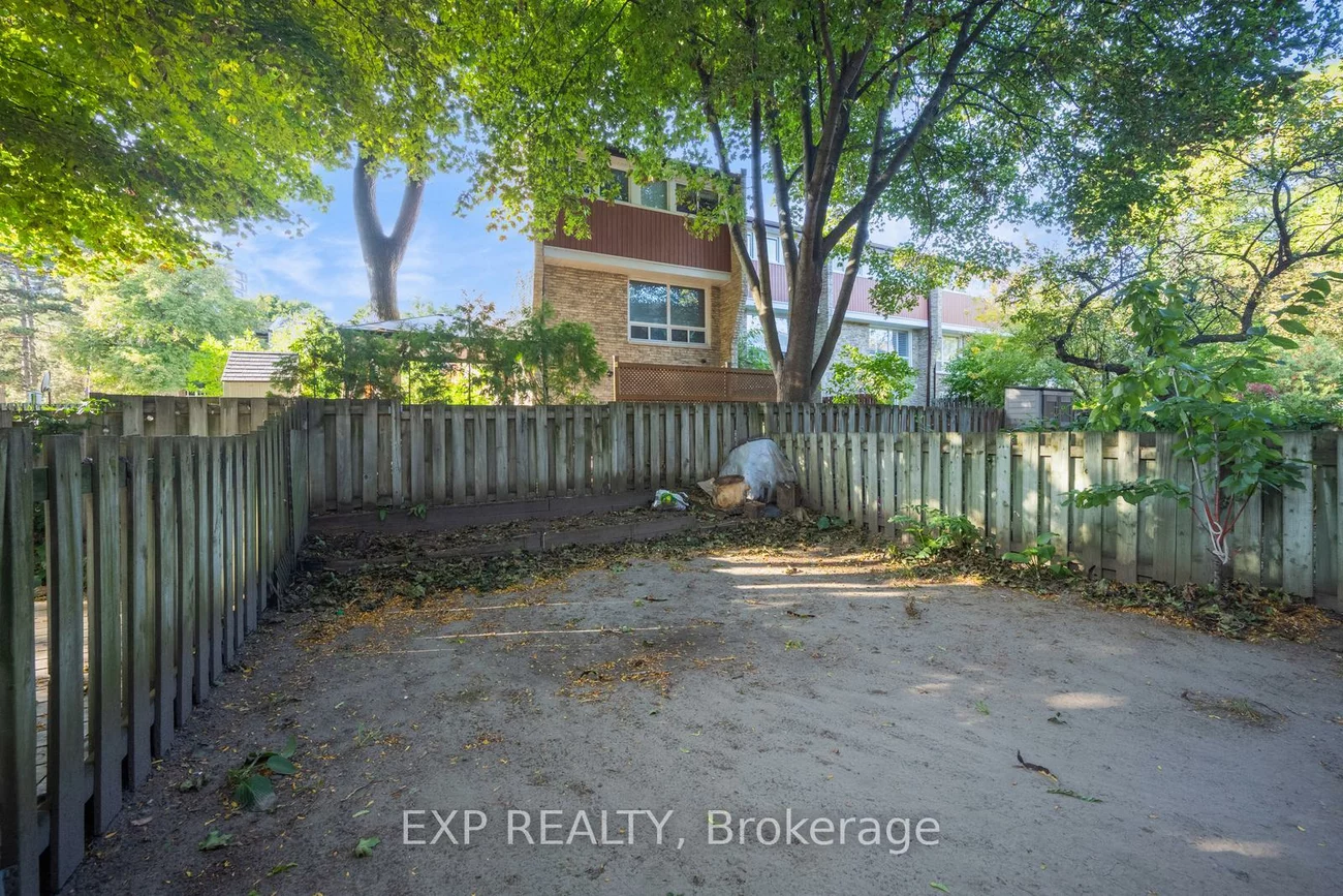 915, Inverhouse, Clarkson, Mississauga