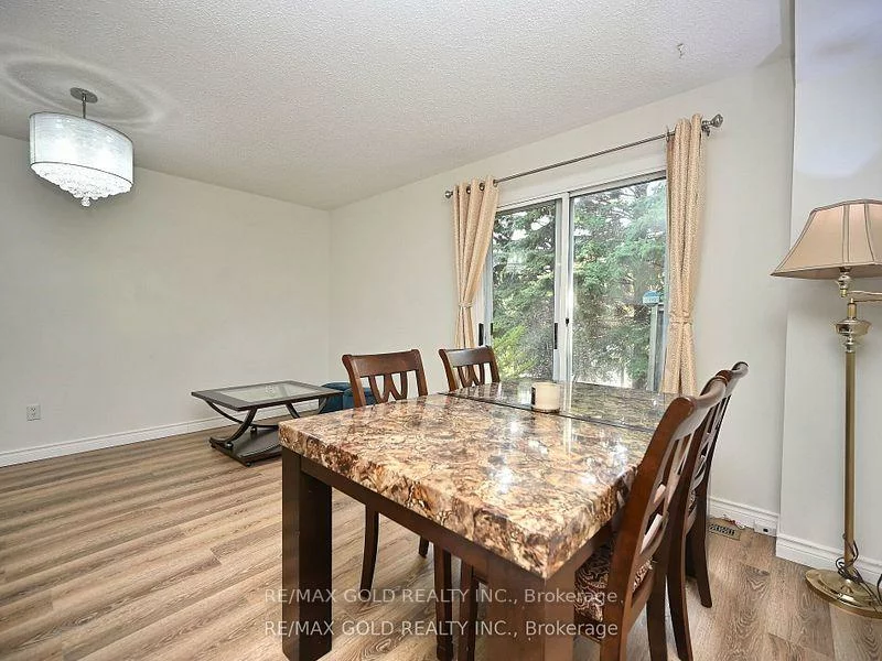 99, Bristol, Hurontario, Mississauga