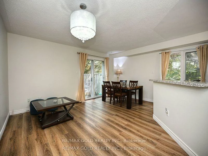 99, Bristol, Hurontario, Mississauga