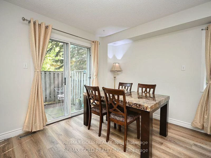 99, Bristol, Hurontario, Mississauga