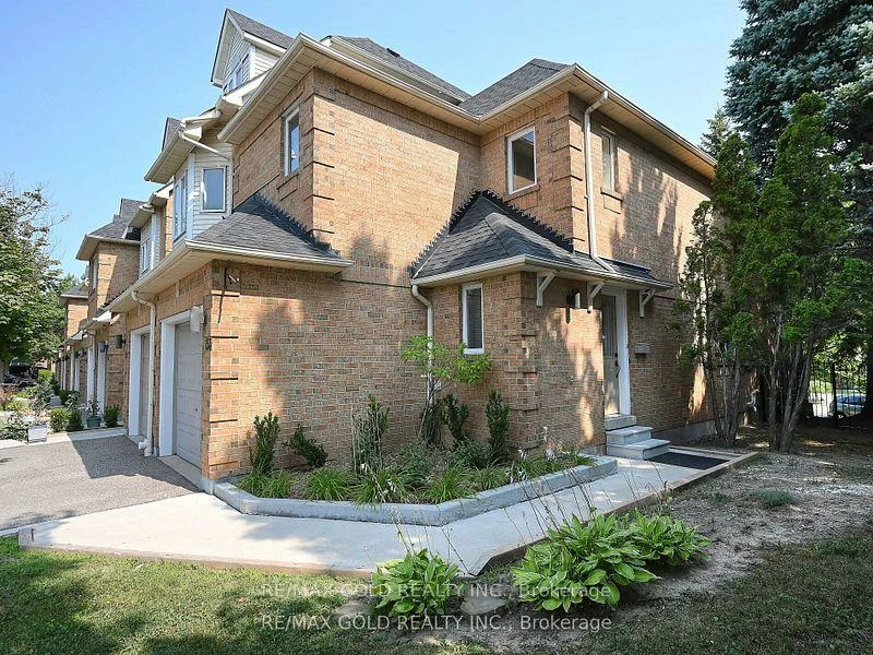 99, Bristol, Hurontario, Mississauga