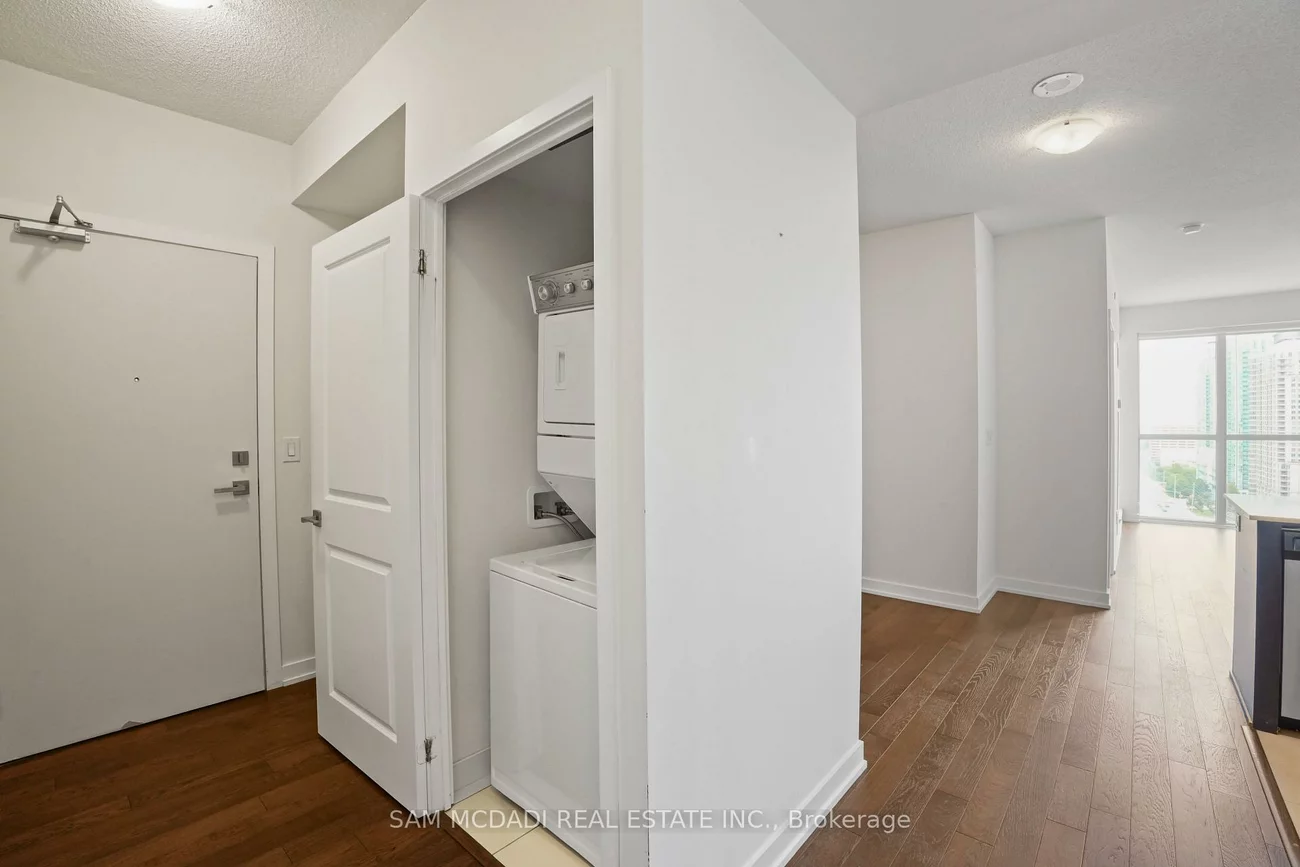 4011, Brickstone, City Centre, Mississauga