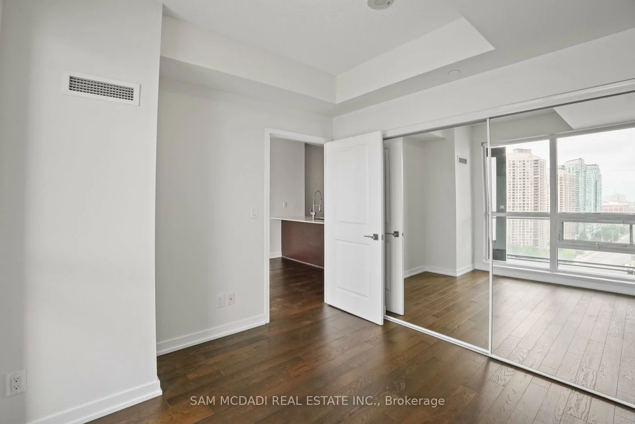 4011, Brickstone, City Centre, Mississauga