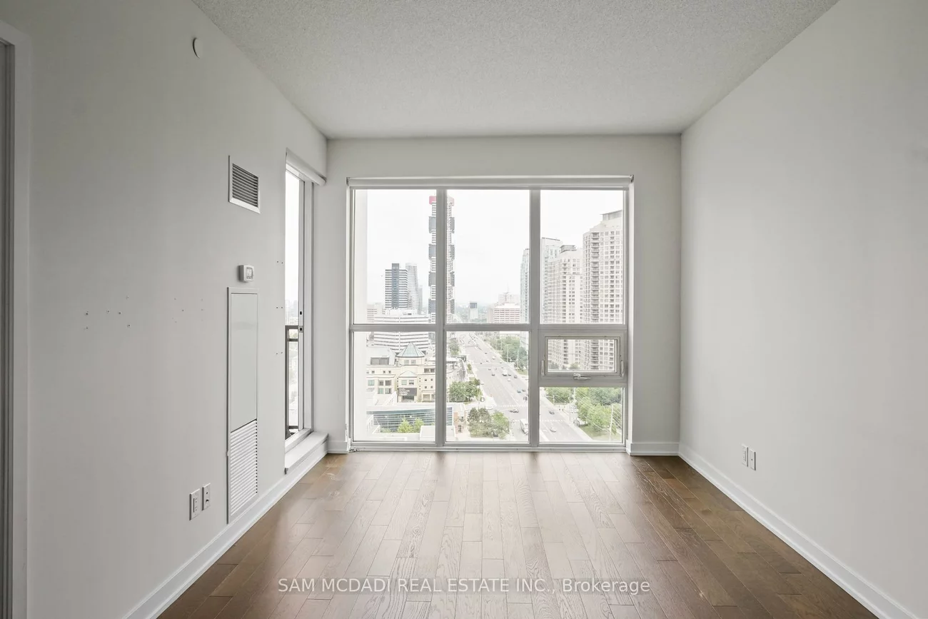 4011, Brickstone, City Centre, Mississauga