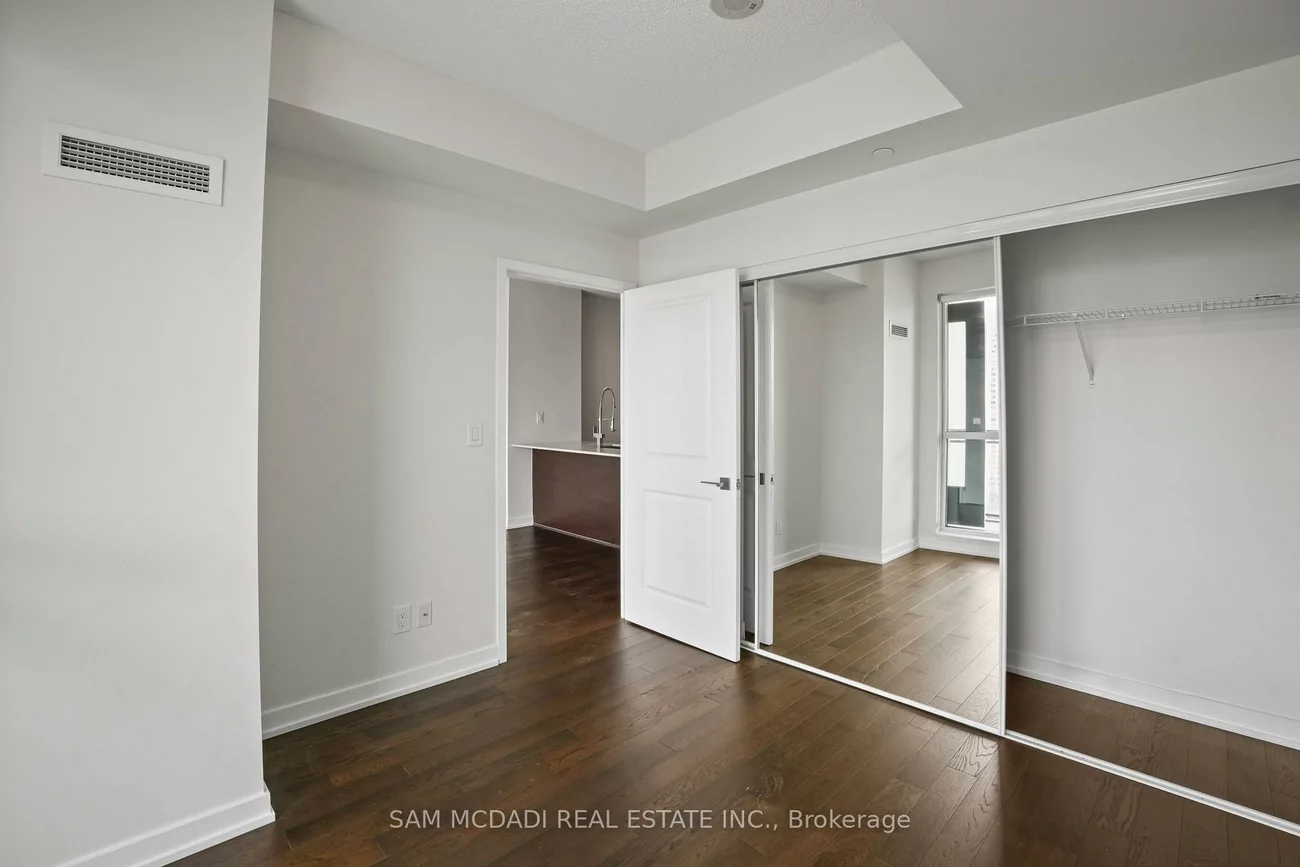 4011, Brickstone, City Centre, Mississauga