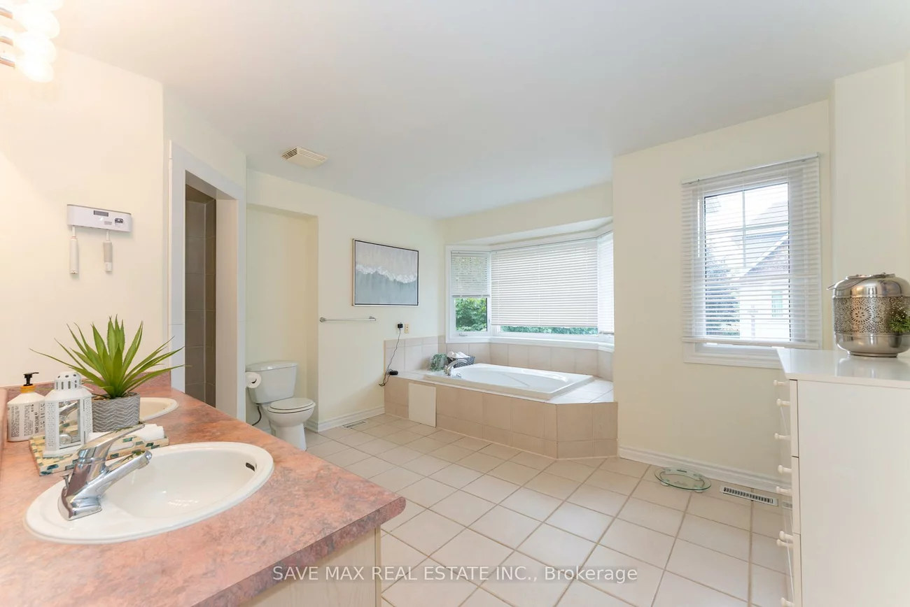 840, Dundas, Erindale, Mississauga