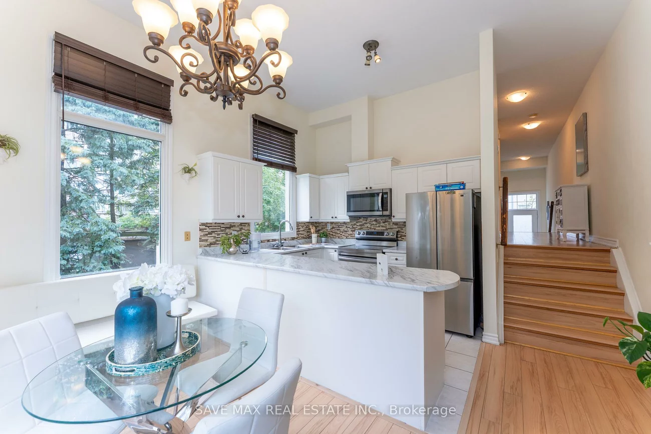 840, Dundas, Erindale, Mississauga