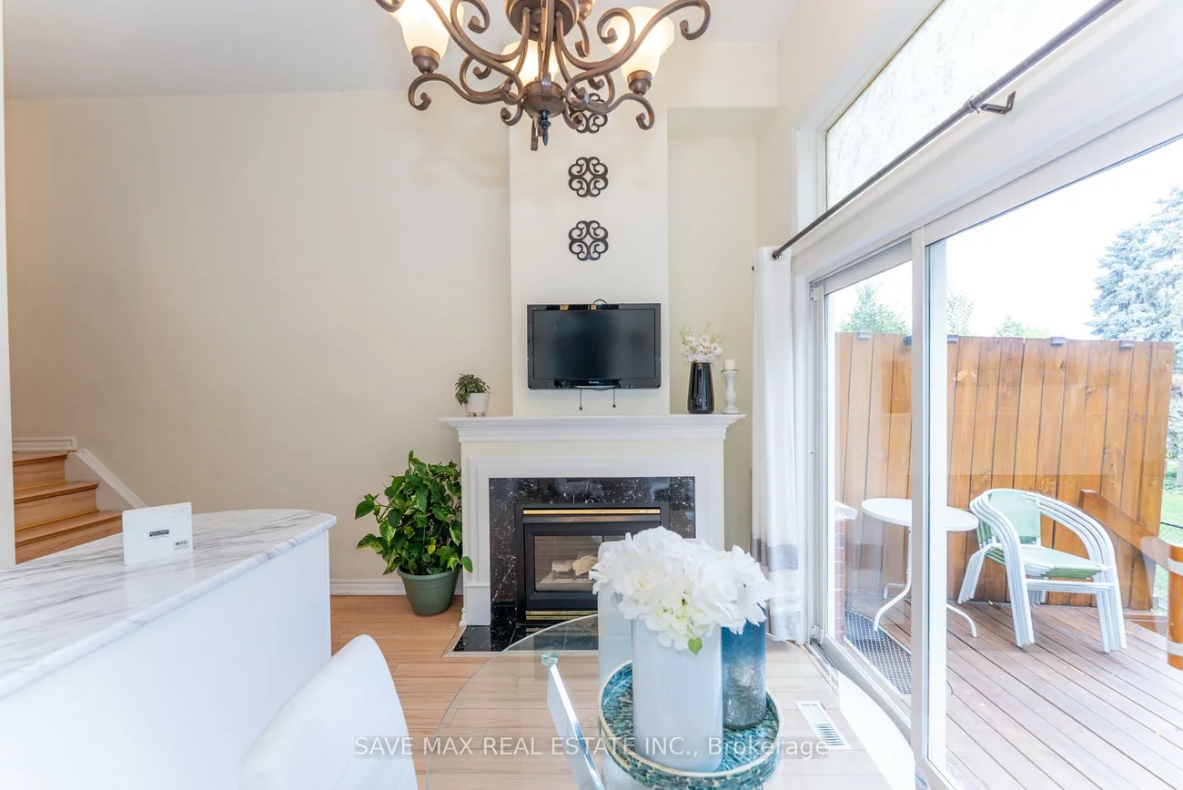 840, Dundas, Erindale, Mississauga