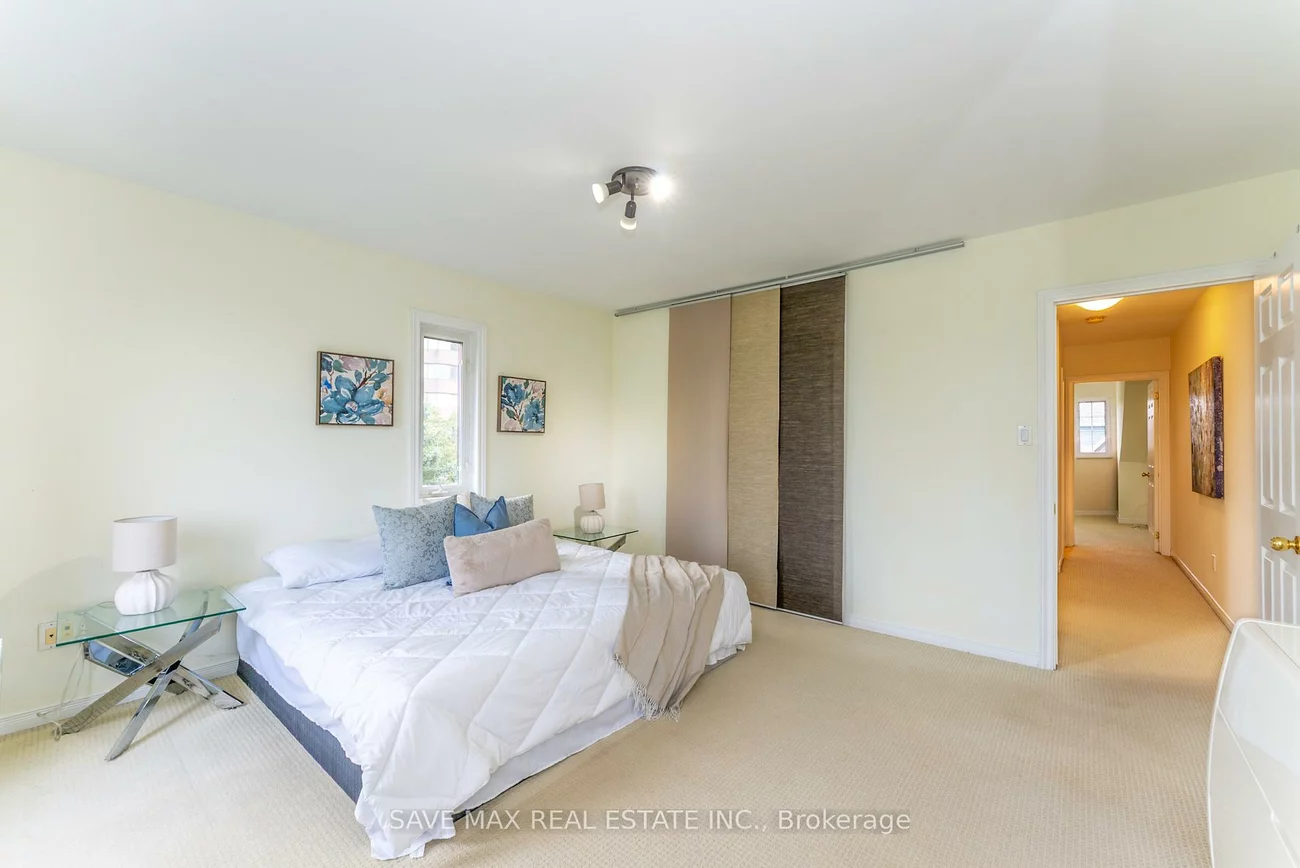 840, Dundas, Erindale, Mississauga